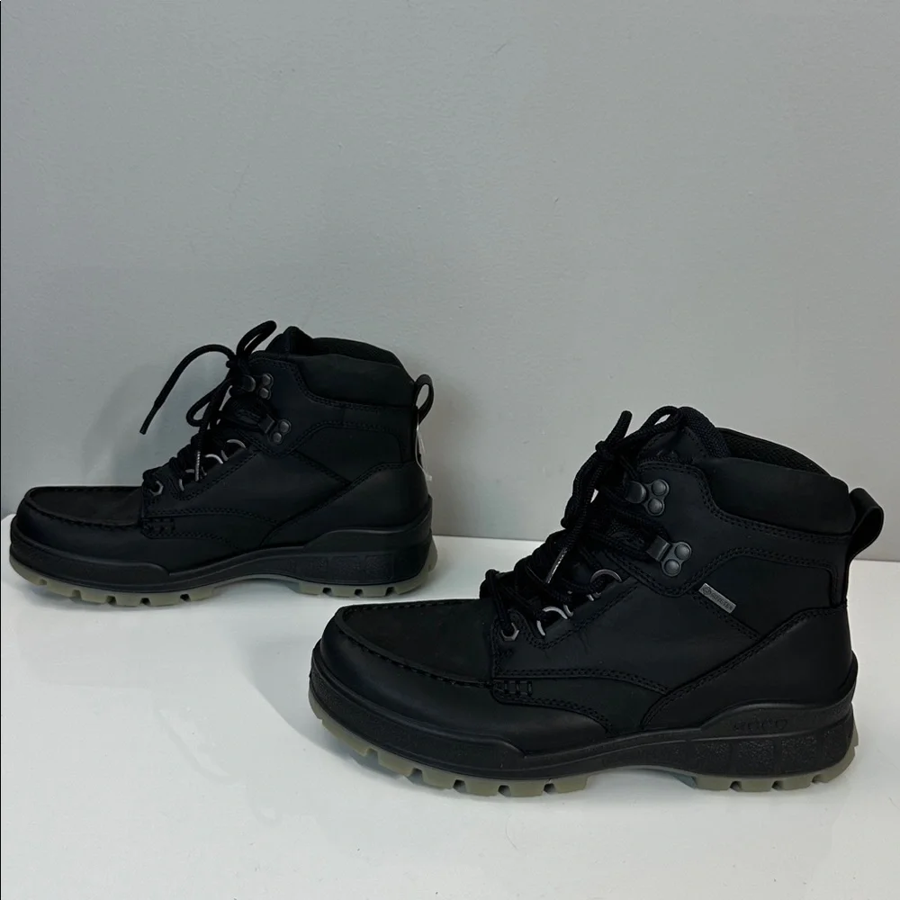 NWOT Ecco Men’s Track‎ 25 High GoreTex Waterproof Black Boots Size 5-5.5